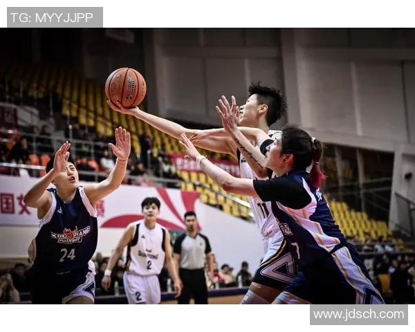 11月8日新疆队迎战八一队期待一场精彩的篮球对决与激情碰撞