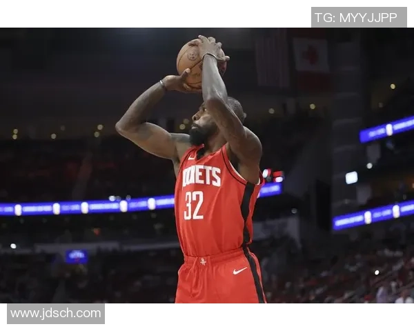 2006年火箭队与掘金队激战回顾：经典对决与精彩瞬间再现