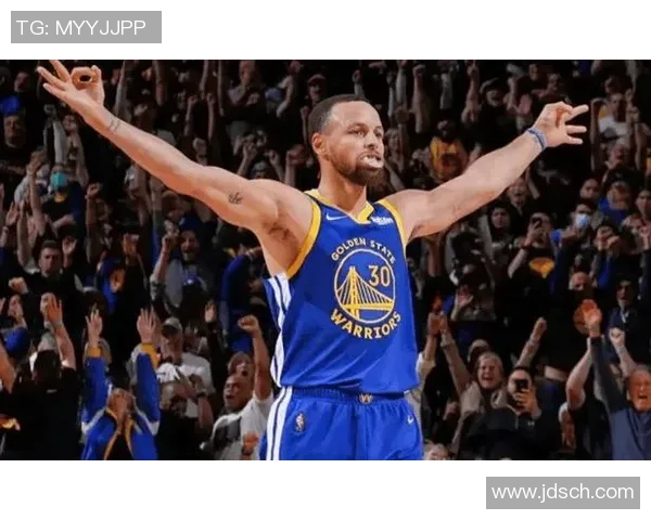 2013年NBA经典对决勇士队与热火队的巅峰对抗回顾