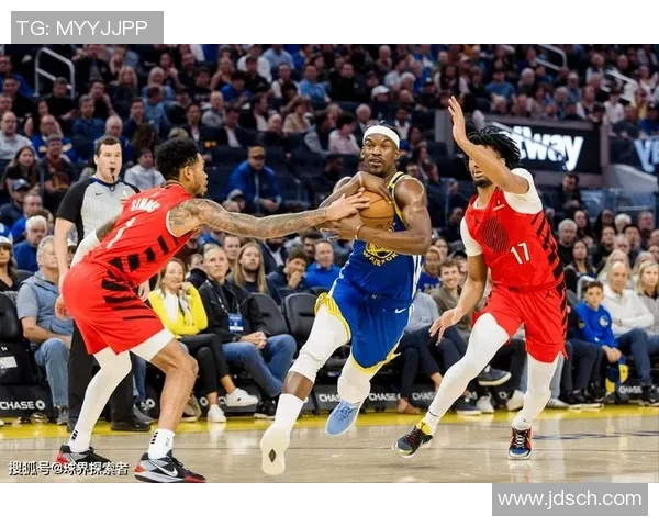 2015年NBA季后赛开拓者与勇士的激烈对决回顾与分析